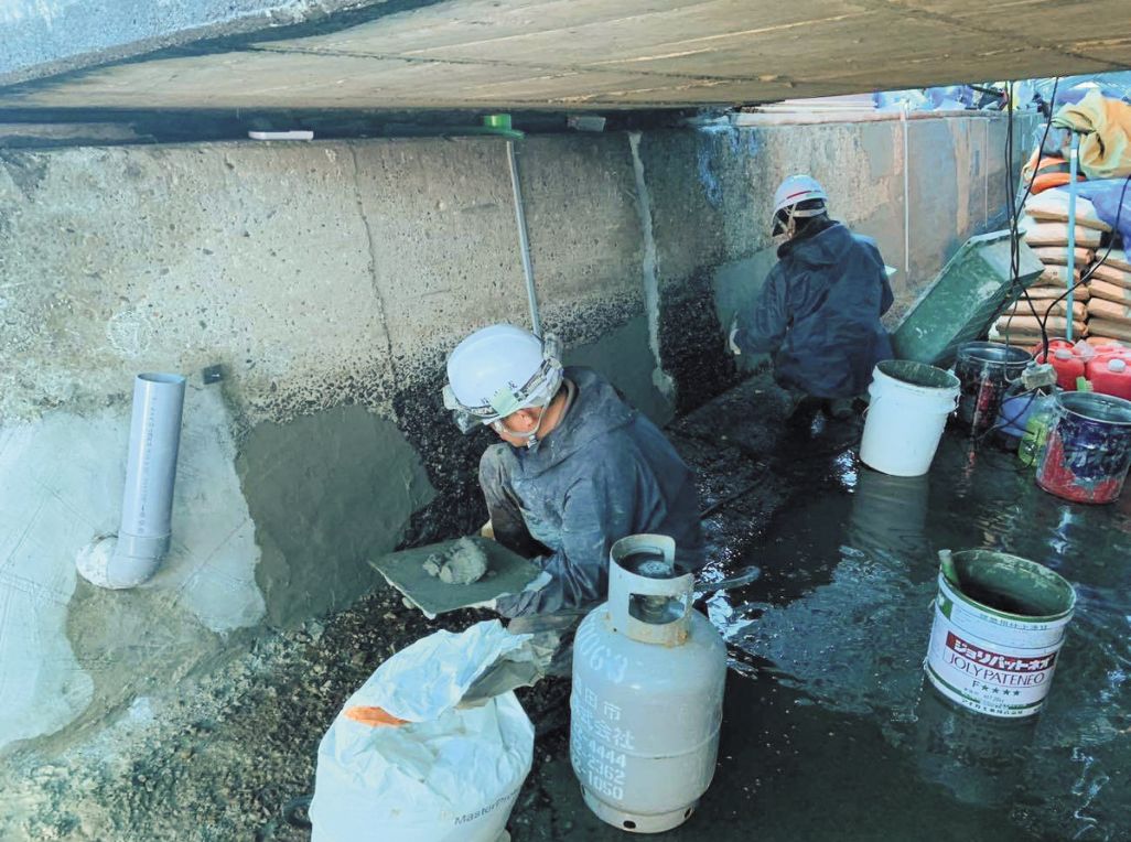 断面修復・シーリング工事