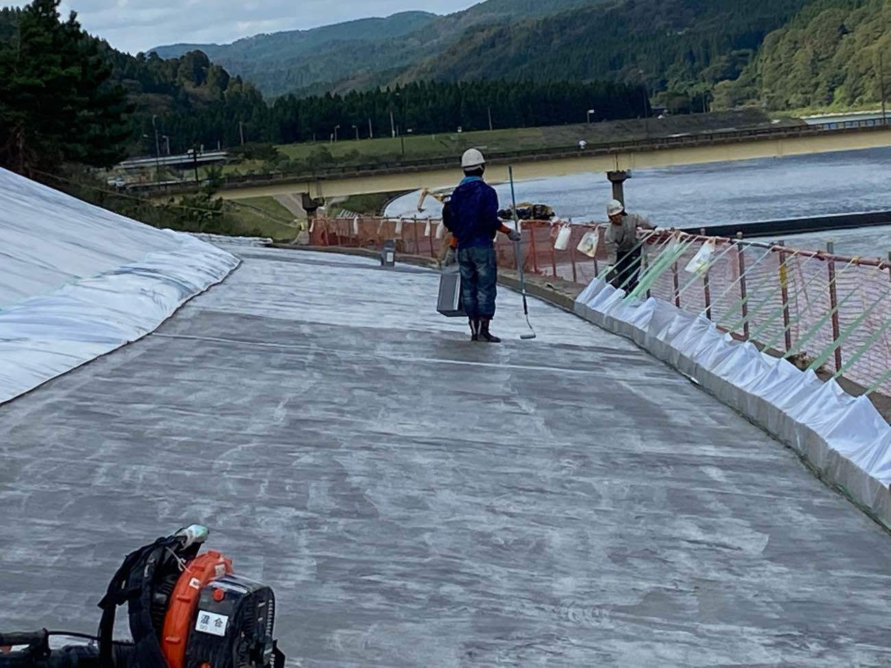 プライマー下塗り