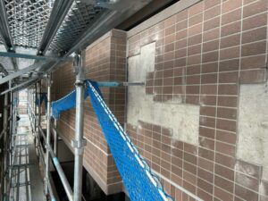 外壁タイル部分張替え