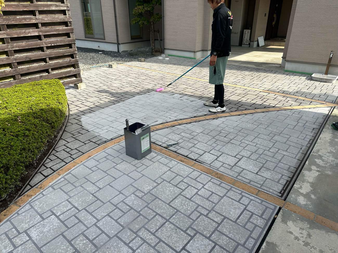 テンプレート撤去後クリア塗装