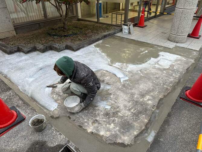 下地補修・調整作業
