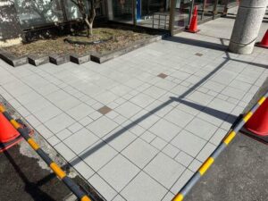 某テナントタイル改修工事｜タイル張替、左官｜山形