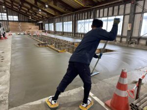 土間コンクリート金鏝仕上げ